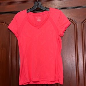 Tek Gear V Neck Short Sleeve Top Size Small